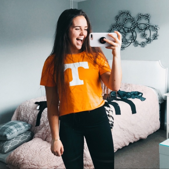 Meet your Posher, Lindsey - Picture 1 of 1